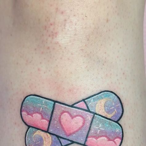 Kawaii Arm Tattoo, Kawaii Tattoo Ideas Pastel Goth, Plaster Tattoo, Kawaii Flash Tattoo, Pastel Goth Tattoo, Ster Tattoo, Pastel Tattoo, Candy Tattoo, Ink Therapy