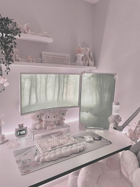 Cute Girly Gaming Setup, Aesthetic Gaming Rooms, Gaming Set Ups Aesthetic, Double Monitor Setup Aesthetic, Pink Set Up Gaming, Mini Gaming Setup, Cute Setup Gaming, Pc Set Up Girl, White And Pink Pc Setup