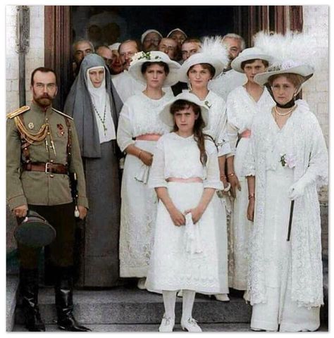 Romanov family Tatiana Romanov, Empress Alexandra, Familia Romanov, Alexei Romanov, Romanov Sisters, Anastasia Romanov, Grand Duchess Olga, House Of Romanov, Alexandra Feodorovna