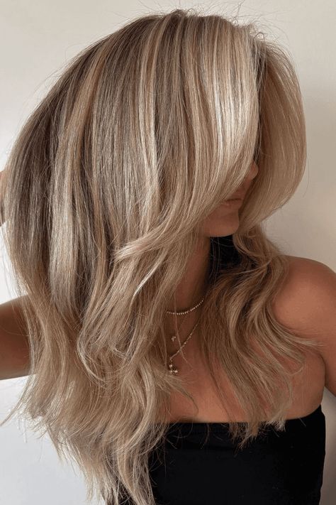 blonde hair, hair colors, hair trends Natural Root Blonde Hair, Honey Lived In Blonde, Ways To Dye Blonde Hair, Platinum Blonde On Brown Hair, Blonde Highlights With Natural Roots, Blond Hair Inspo Summer, Honey Light Blonde Hair, Teddy Blonde Highlights, Full Blonde Highlights On Dark Hair