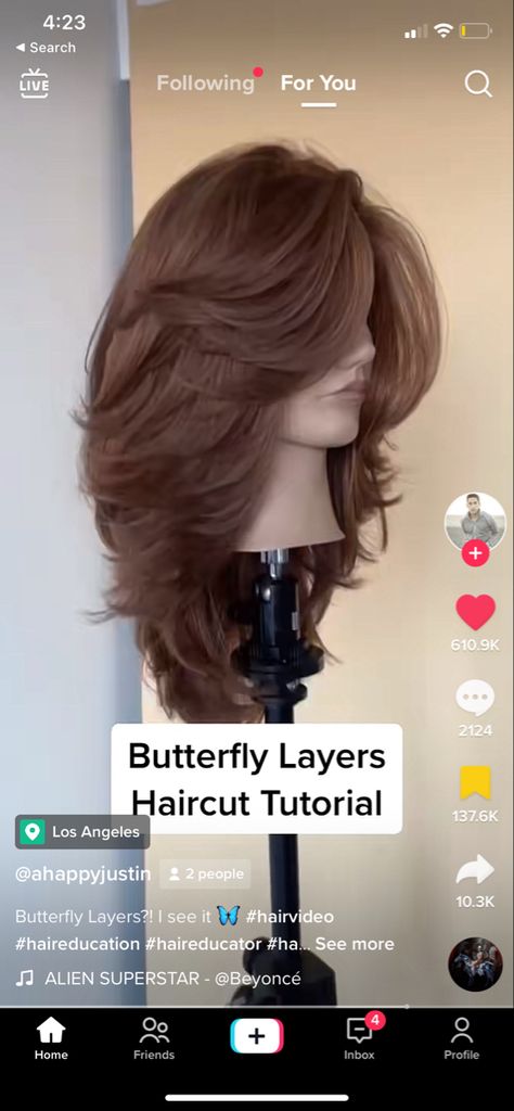 Medium Long Haircut Waterfall Layers, Butterfly Layered Hair Medium, Medium 80s Haircut, Butterfly Layers Haircut Medium Length, Lion Mane Haircut, Layered Hair For Volume, Different Types Of Haircuts For Women, Choppy Layered Haircuts For Medium Hair With Curtain Bangs, Multilayered Haircut