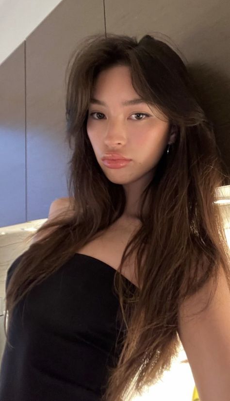 Holly Lim, Beauty Goals, Perfect Harmony, Dark Brown Hair, Insta Photo Ideas, Pretty Makeup, Fashion Poses, Facial Skin, Skin Makeup