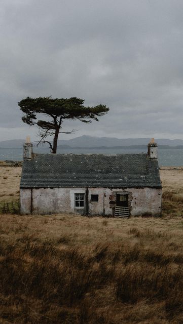 Scottish Cottages, Bush Craft, Nature Music, Visit Scotland, Scottish Landscape, Architecture Painting, Days Like This, Isle Of Skye, Abandoned Houses