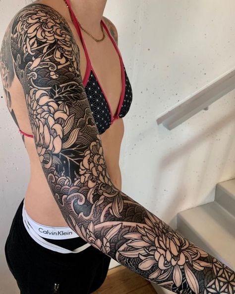 Sleeve Tattoos Ideas, Nature Sleeve, Tattoo Fairy, Tattoos Nature, Tattoos Japanese, Dragon Tattoos For Men, Tattoo Snake, Borneo Tattoo, Polynesian Tattoos