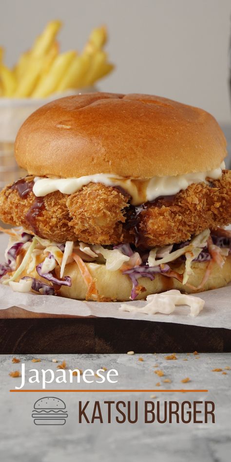 japanese style burger- chicken katsu Cabbage Japanese, Japanese Chicken Katsu, Katsu Burger, Chicken Katsu Recipes, Japanese Mayo, Katsu Recipes, Crispy Chicken Burgers, Fried Chicken Burger, Tonkatsu Sauce