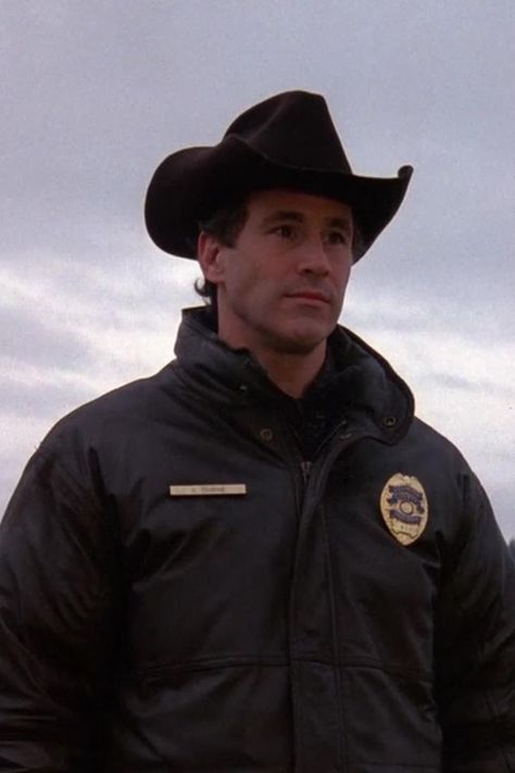 Michael Ontkean - Sheriff Harry Truman Harry Truman Twin Peaks, Michael Ontkean, Twin Peaks Fire, Sunset Valley, Black Lodge, Mulholland Drive, Harry Truman, Laura Palmer, Between Two Worlds