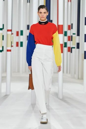 Hermes Fashion, Fashion Idol, Moda Paris, Vogue Germany, Paris Woman, 2020 Fashion, Dresses 2020, Fall Fashion Trends, Fashion Show Collection