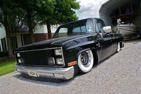 Chevy Square Body slammed Square Body Interior, Box Chevy, Slammed Trucks, Bagged Trucks, Air Bags, Lowered Trucks, C10 Chevy Truck, Custom Chevy Trucks, C10 Trucks