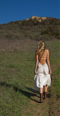 Get up and go. Free People Lookbook, Free People Photoshoot, Modest Fashion Inspo Outfits, Free People Outfits Bohemian, Maxi Dress Boots, Free Woman Aesthetic, White Dress Country, Free People Dress Maxi, Free People Outfits