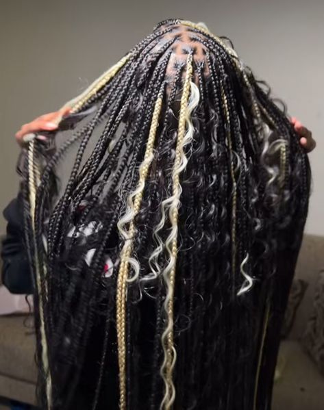 Black And Silver Braids For Black Women, Black And Silver Braids, Sparkly Braids Black Women, Sparkle Box Braids, Silver And Black Box Braids, Fantasy Braids Glitter, Glitter Braids, Silver Braids, Quick Braid Styles