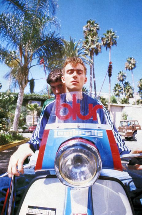 Damon Albarn And Graham Coxon, Uni Posters, British Bands, Grunge Kids, John Harris, Brit Pop, Blur Band, Graham Coxon, Jamie Hewlett