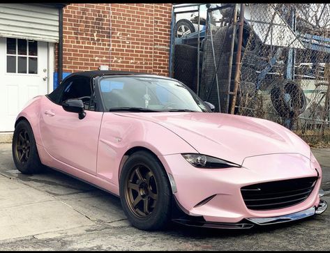 Pink Mx5, Miata Mx5 Wallpaper Pink, Pink Miata Aesthetic, Pink Mazda Miata, Red Miata Aesthetic, Mx5 Nd, Nd Miata, Badass Outfit, Mazda Mx5 Miata