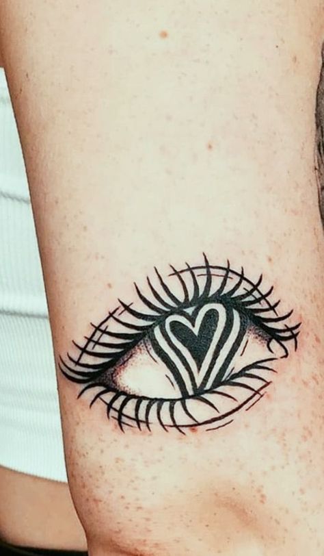 Eye With Lashes Tattoo, Matching Eye Tattoos, Eye Heart Drawing, Tattoo Of Eyes For Women, Cute Eye Tattoo, Cool Beginner Tattoos, Small Heart Cover Up Tattoo, Melted Eye Tattoo, Easy Eye Tattoo