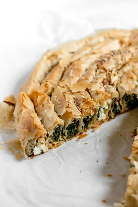 Spinach And Feta Pie, Greek Food Recipes, Feta Pie, Spanakopita Recipe, Greek Spinach, Greek Spinach Pie, Greek Cheese, Spinach Pie, Cheese Pie