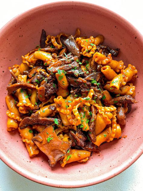 mushroom & red wine ragu - by Meryl Feinstein Making Pasta, Mushroom Pasta, Food Writing, Meat Sauce, Old Recipes, First Bite, Good Morning America, Red Wine, Vegetarian Recipes