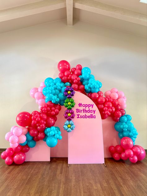 Trolls and Poppy inspired balloon decor, hot pink and teal balloons, birthday balloon garland. #trolls #poppy Happy Birthday Isabella, Birthday Balloon Garland, Hot Pink And Teal, Teal Balloons, Trolls Poppy, Trolls Birthday Party, Troll Party, Balloon Backdrop, Instagram Happy Birthday