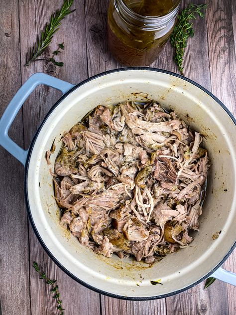 Italian Pulled Pork, Pulled Pork Crock, Slow Cooked Pulled Pork, Italian Herbs, Slow Cooker Recipe, Pulled Pork Recipes, Herb Recipes, Boneless Pork, Pork Dishes