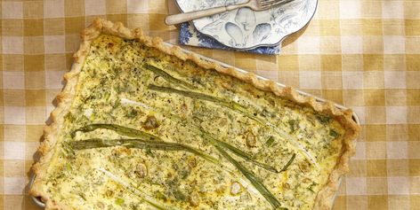 Serve a Crowd with Sheet-Pan Quiche Asparagus Tart, Asparagus Seasoning, Goat Cheese Tart, Easy Summer Dinners, Cheese Tart, Cheese Tarts, Summer Recipes Dinner, Brunch Dishes, Quiche Recipes