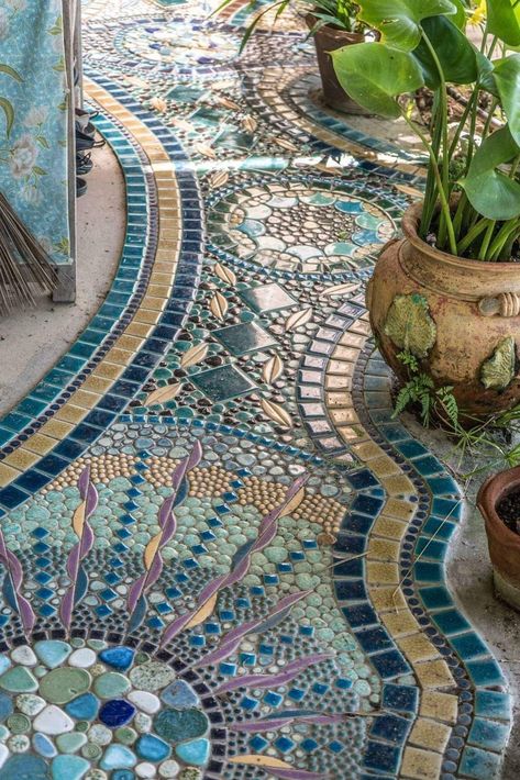 Mosaic In House, Mosaic Pathways Walkways, Mosaic Outdoor Floor, Mosaic Tile Art Ideas, Stone Mosaic Path, Mosaic Steps, Garden Mosaic Projects, Mosaic Walkway, Stepping Stone Ideas