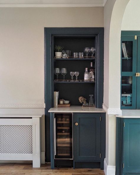 Built In Drinks Cabinet, Dining Room Alcove, Alcove Bar, Alcove Ideas Living Room, Alcove Shelves, Alcove Cabinets, Alcove Storage, Alcove Cupboards, Alcove Shelving