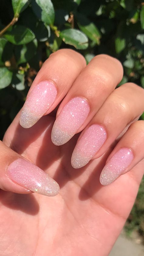 Clear dip powder with sparkles on natural nails Long Almond Acrylic Nails Sparkly, Clear Sparkle Dip Powder Nails, Clear With Sparkle Nails, Clear Glitter Acrylic Nails Short, Pink Sparkle Nails Almond, Sparkle Powder Nails, Sparkly Dip Powder Nails, Sparkly Natural Nails, Sparkly Clear Nails