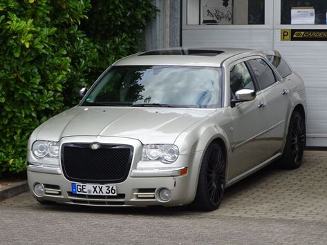 Chrysler 300c Touring, Chrysler 300 Touring, Chrysler 300 Srt8, Chrysler 300s, Station Wagon Cars, Wagon Cars, Chrysler 300c, Dodge Magnum, Chrysler 300