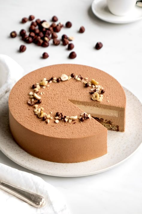 Entremet Cake Recipe, Coffee Entremet, Entremet Cake Design, Chocolate Entremet, Entremet Cake, Entremet Recipe, French Pastries Recipes, Cake Competition, Cake Filling Recipes