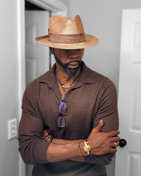 Elevate your daily style with our GOLDFINCH Hemp Straw Fedora! Big thanks to Professor @a_southernman for showcasing this hat so perfectly! 🎩✨ Grab yours now via the link in our story before it sells out! Hurry, stock is limited! #dapperhat #dapperstyle #mossanthats #strawfedorahat #menhats #MenFasion Straw Fedora Hat, Straw Fedora, Dapper Style, Goldfinch, Big Thanks, Daily Style, Our Story, Daily Fashion, Fedora