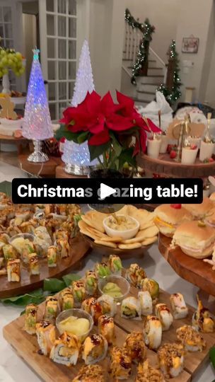 Christmas Appetizer Table Display, Christmas Spread Table, Christmas Grazing Table Ideas, Christmas Food Display, Christmas Food Table Display, Christmas Grazing Table, Appetizer Table Display, Festive Buffet, Christmas Morning Recipes