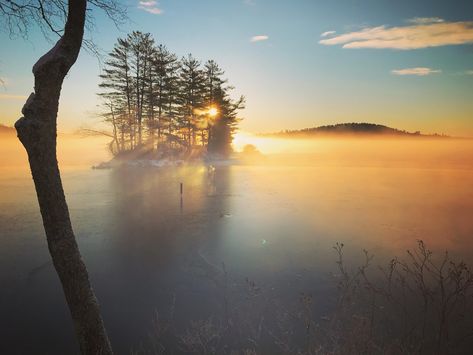 Island in a frozen lake NH [4032x3024] [OC] - Alphabunsquad | EarthPorn Our Planet Earth, Frozen Lake, Photography Travel, Virtual World, Planet Earth, Travel Photos, Trekking, Nature Photography, Frozen