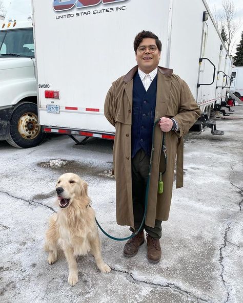 Harvey Guillén (@harveyguillen) • Instagram photos and videos Rivera Family, Harvey Guillen, Hell Hound, Throwback Tuesday, Movie Halloween Costumes, Vampire Shows, Bear Mask, Behind The Scenes Photos, Most Beautiful People