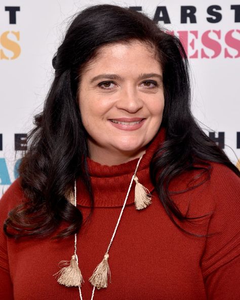 Alex Guarnaschelli, Grainy Mustard, Simple Vinaigrette, Caesar Salad Dressing, Food Handling, Iron Chef, Making Pasta, Beach Meals, Giada De Laurentiis