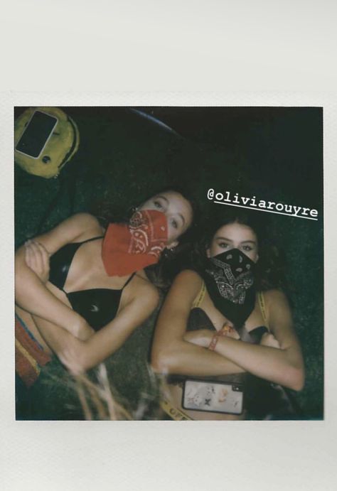 Olivia Rouyre, Coachella Party, Coachella Vibes, Brooklyn And Bailey, Festival Photo, Film Photos, Emma Chamberlain, Best Friend Photos, Instagram Photo Ideas Posts