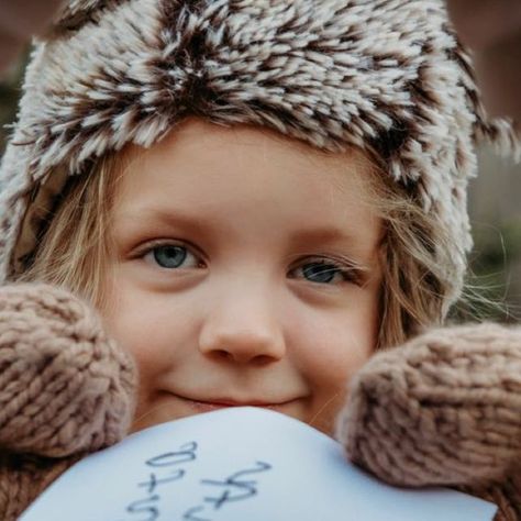 Letters To Santa Mailbox Photography, Letter To Santa Photoshoot, Mailbox Photography, Santa Mailbox, Christmas Mail, Santa Photos, Letter To Santa, Instagram Tutorial, 2024 Christmas