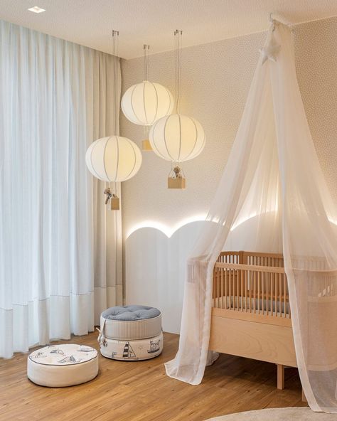 Small Baby Room, Cozy Baby Room, Ideas Habitaciones, Newborn Room, Baby Room Neutral, Baby Room Themes, Baby Boy Room Decor, Nursery Room Design, Baby Boy Room Nursery