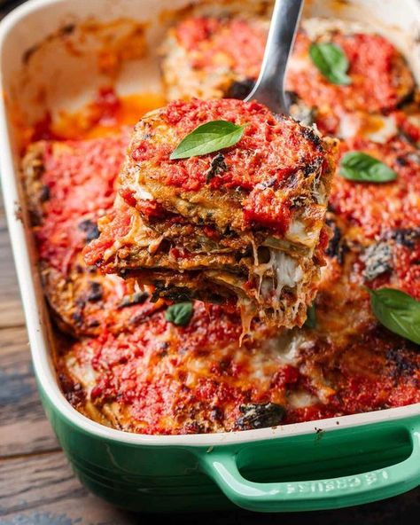 Sip and Feast Eggplant Marinara, Sip And Feast, Giada Recipes, Eggplant Parmesan Baked, Fried Eggplant, Eggplant Parm, Eggplant Parmesan, Eggplant Recipes, Crushed Red Pepper Flakes