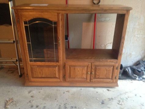 How These Parents Turned a $20 Goodwill Find Into a Tricked-Out Kitchen Playset They started with an old, solid-wood entertainment center. Old Tv Stands, Diy Kids Kitchen, Old Entertainment Centers, Wood Entertainment Center, Tv Entertainment Centers, Entertainment Center Kitchen, Entertainment Cabinet, Entertainment Center Repurpose, Fabulous Kitchens