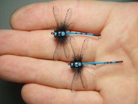 Realistic Wings, Fly Tying Desk, Realistic Dragon, Aquatic Insects, Homemade Fishing Lures, Fly Fishing Flies Pattern, Dragon Flies, Fly Fishing Tips, Lure Making