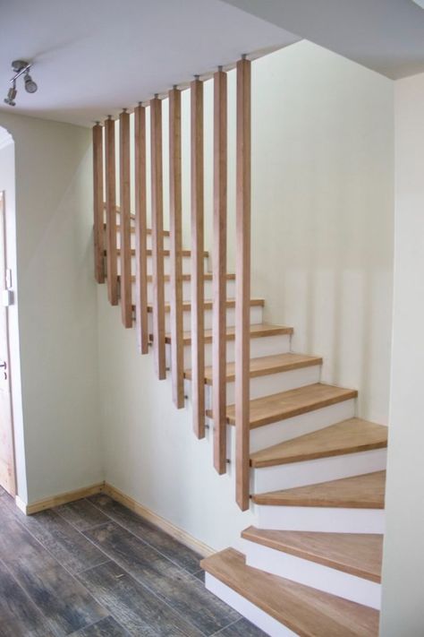 Stair Banister Ideas Wood, Stair Railing Makeover, Deck Railing Ideas, Stairs Renovation, House Extension Plans, Stairs Design Interior, Stairs Makeover, House Staircase, Railing Ideas