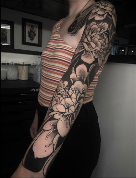 Tattoos In Other Languages, Arm Sleeve Tattoos For Women, Full Tattoo, Feminine Tattoo Sleeves, Native Speaker, Scale Tattoo, Blackout Tattoo, Tattoos For Women Half Sleeve, Cool Chest Tattoos