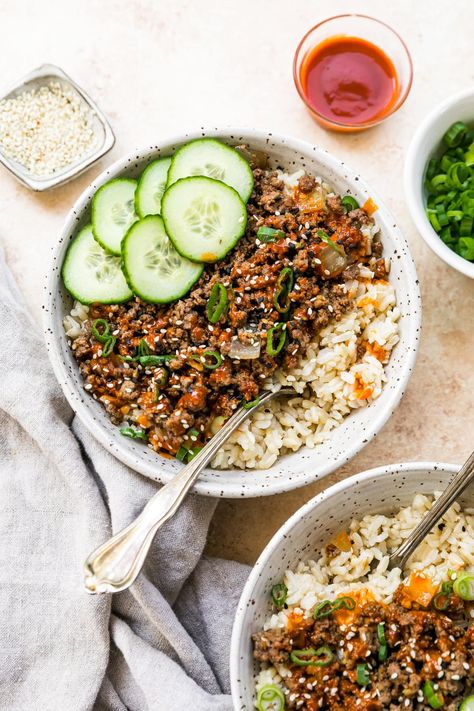 Korean Beef Bowl Recipe Healthy Korean Beef, Skinnytaste Dinner, Korean Beef Rice Bowl, Dinner Staples, Beef Bowl Recipe, Korean Beef Recipes, Korean Beef Bowl, Beef Bowl, Vegan Paleo Recipes