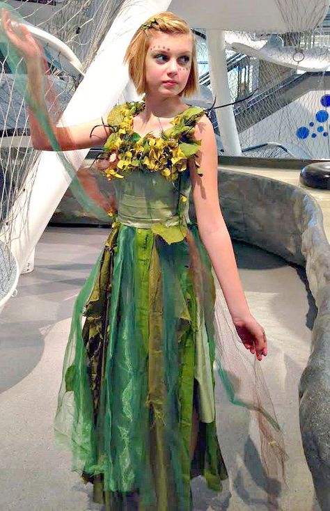 Forest Dance Costume, Forest Goddess Costume, Diy Elf Costume Women, Nature Halloween Costume, Mother Nature Halloween, Nature Costume, Woodland Fairy Costume, Junk Kouture, Mother Nature Costume