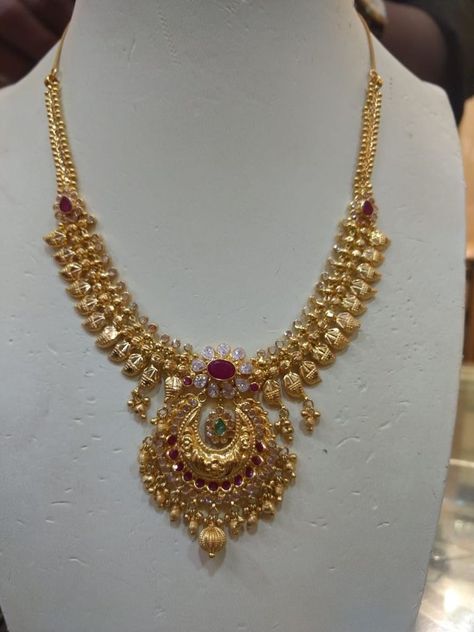 Gold Necklace For Women Indian, Chandbali Necklace Set Gold, New Model Necklace Designs Gold, Modern Gold Jewelry Indian, Neck Necklace Gold, Gold Necklaces Women Indian, Simple Necklace Designs Gold Indian, New Necklace Designs Gold, Short Necklace Designs Gold Latest