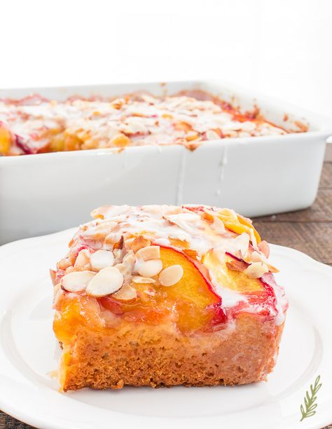 Sense & Edibility's Nectarine-Almond Coffee Cake Nectarine Dessert, Fruit Bake, Brown Sugar Cake, Nectarine Recipes, Almond Coffee Cake, Almond Coffee, Brown Sugar Cakes, Almond Desserts, Plum Recipes