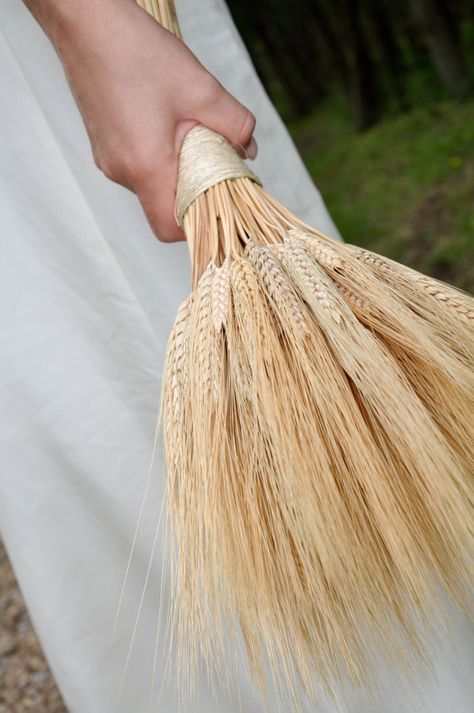 wheat Dried Wheat, Unique Bouquet, Bride Bouquet, Wheat Fields, Harvest Time, October Wedding, Wedding Idea, Bride Bouquets, Here Comes The Bride