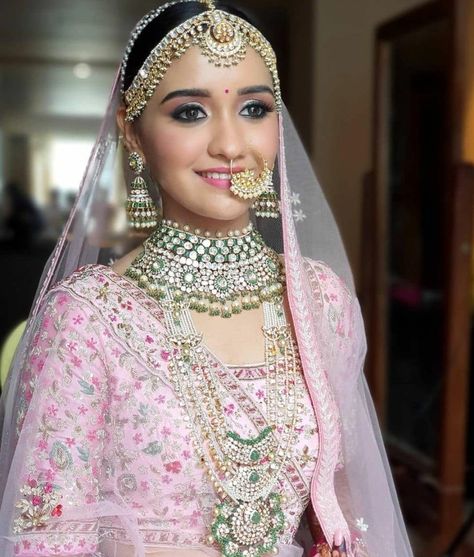 Indian Wedding Bride, Bollywood Bridal, Bridal Makeup Images, Bridal Necklace Designs, Indian Bridal Sarees, Indian Bridal Photos, Wedding Lehenga Designs, Bridal Lehenga Collection, Indian Bridal Lehenga