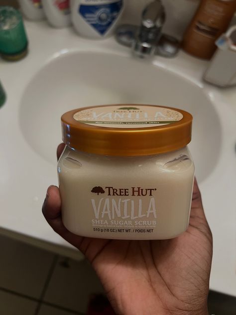 Tree Hut Vanilla, Vanilla Scrub, Body Hygiene, Shower Skin Care, Healthy Skin Tips, Pretty Skin Care, Shea Body Butter, Bath And Body Care, Body Care Routine