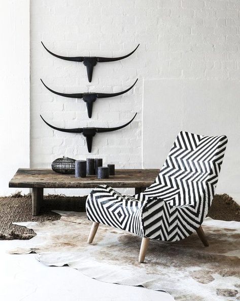 Interiors💫 #MadeInAfrica Monochromatic Room, African Interior Design, African Inspired Decor, African Interior, Casa Country, African Home Decor, European Home Decor, African Decor, Style Deco