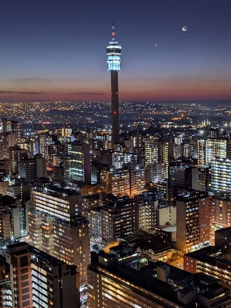 Good night from Johannesburg South Africa 🇿🇦 Joburg South Africa Aesthetic, Johannesburg South Africa Aesthetic, Africa Cities, South Africa City, Johanasberg South Africa, Johannesburg City, Client Profile, Trip Photos, Johannesburg South Africa