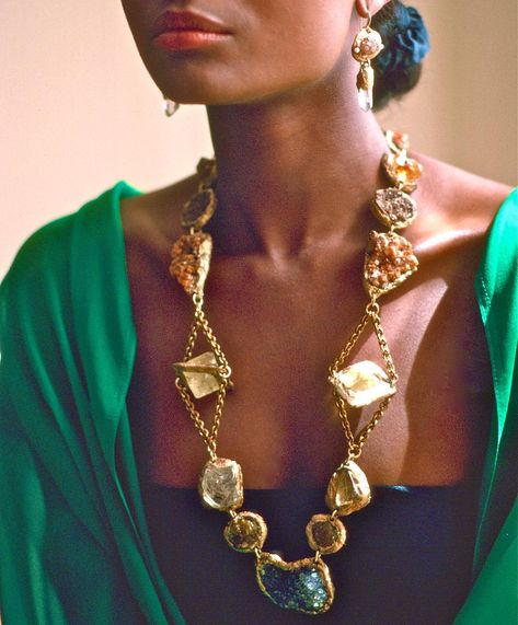 #paulettabrooks #paulettabrookswearableart  All the #green you ever need. #jewelry #jewelryartist #jewelryaddict #editorial #stylist Mineral Necklace, Inspiring Artists, Avant Garde Jewelry, Sculptural Jewelry, Mineral Jewelry, Multi Coloured Necklaces, Wearable Art Jewelry, Muse Art, Unusual Jewelry